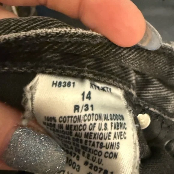 Vintage Tommy Hilfiger size 14 straight leg jeans waist 32” black - Picture 6 of 6